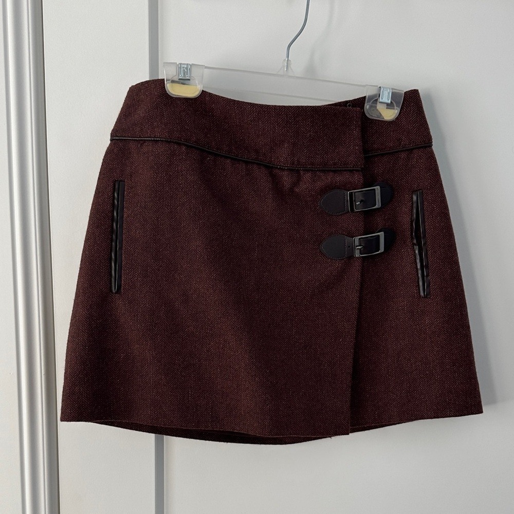 Super Cute Brown Tweed Skirt with Buckles. Size S